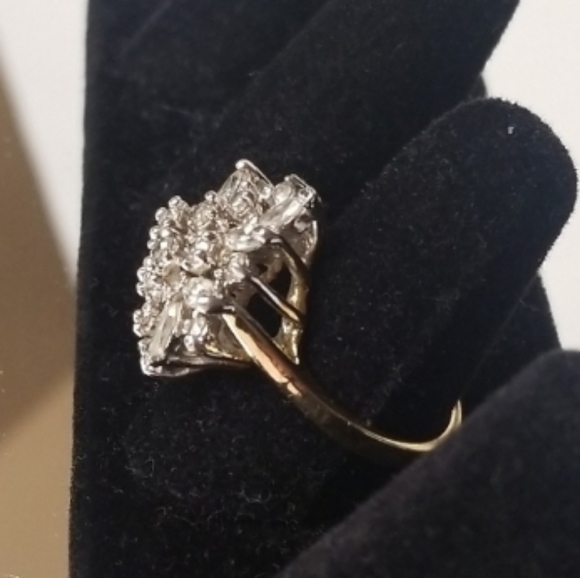 14K Diamond Cluster Ring - Picture 2 of 3
